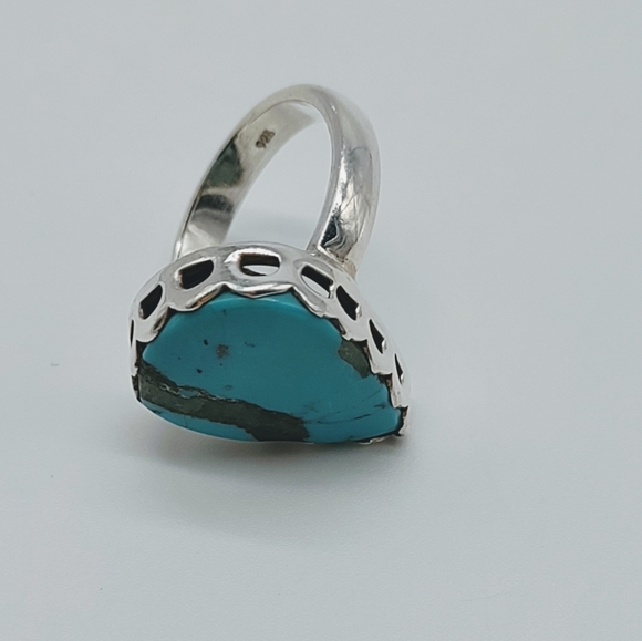 Sterling Silver Blue Turquoise Ring - Picture 8 of 10